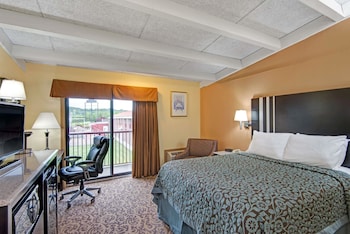 Standard Room, 1 Queen Bed
