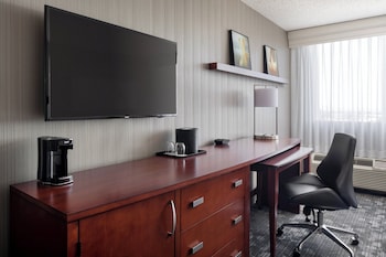 Room, 2 Double Beds (Hearing Accessible)