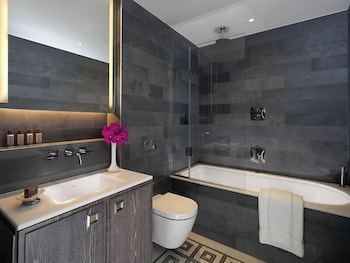 Executive Room, 1 King Bed