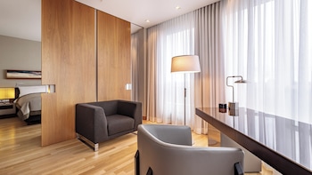 Suite, Corner (Prestige Corner)