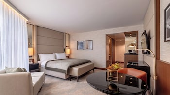 Premium Room, 1 King Bed