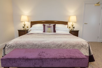 King Suite With Sofa Bed