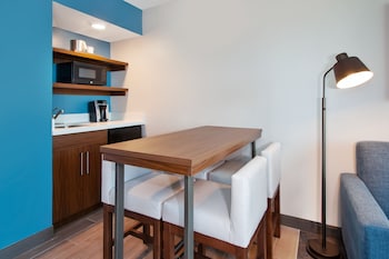 Room, 1 King Bed, Accessible (Communications)