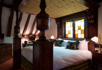 Gatehouse Suite