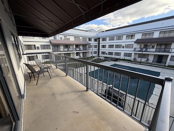 Suite, 1 King Bed, Non Smoking, Balcony (with Sofabed)