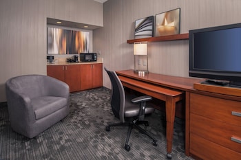 Suite, Multiple Beds, Hearing Accessible