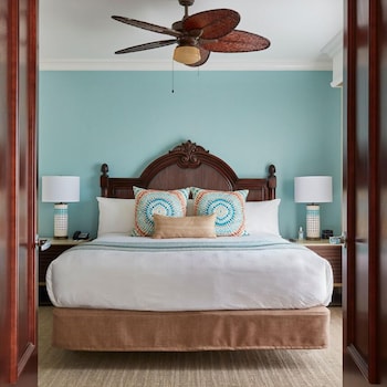 Room, 1 King Bed, Lagoon View