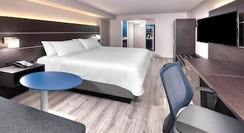 Standard Room, 1 King Bed