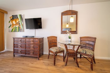 Studio, Ocean View (Unit 418)