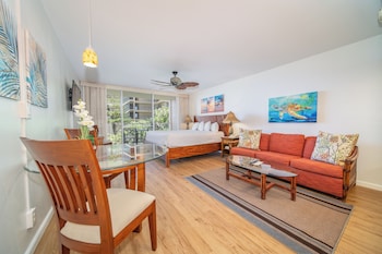 Studio, Ocean View (Unit 205)