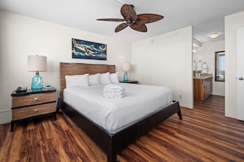 Condo, 2 Bedroom, Oceanfront (Unit 411, 2.5 Bath)