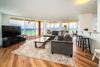 Condo, 2 Bedroom, Oceanfront (Unit 410, 2 Bath to 2.5 Bath)