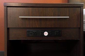 Superior Room, 1 King Bed (Smoke Free)