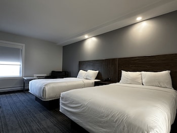 Basic Room, 2 Double Beds, Non Smoking