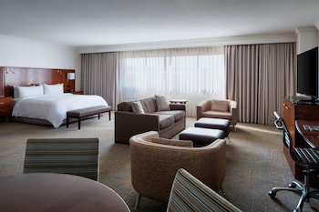 Junior Suite, 1 King Bed with Sofa bed
