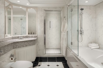 Junior Suite, 1 King Bed