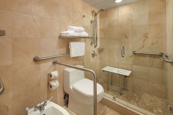 Room, 1 King Bed, Mobility Accessible, Balcony (Mobility)