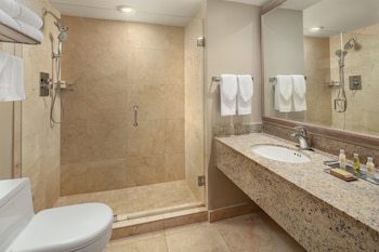 Room, Multiple Beds, Microwave, Garden View