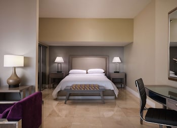 Junior Suite, 1 King Bed, Balcony, Bay View (Partial)