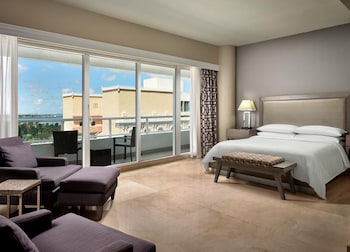 Junior Suite, 1 King Bed, Balcony, Park View (Partial)
