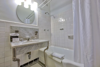 Classic Room, 2 Queen Beds