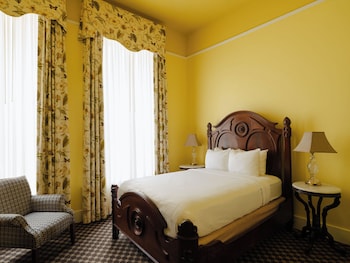 Room (Menger Petite)