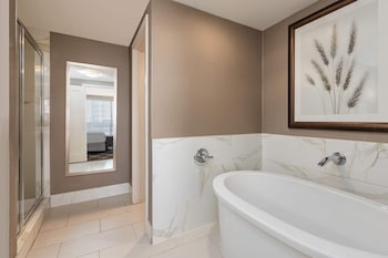 Honeymoon Suite, 1 King Bed, Non Smoking