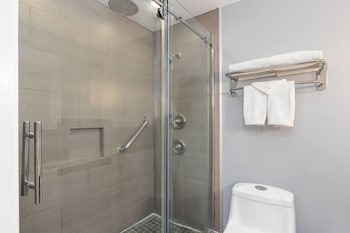 Deluxe Suite, 1 King Bed with Sofa bed, Non Smoking (Junior)