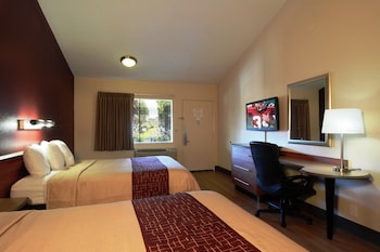 Deluxe Room, 2 Queen Beds (Smoke Free)