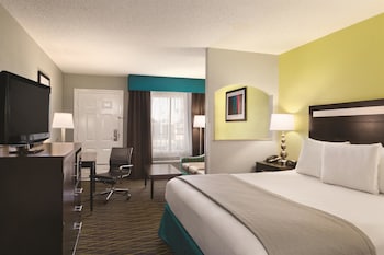 Standard Room, 1 King Bed with Sofa bed, Non Smoking, Refrigerator & Microwave (with Sofabed)