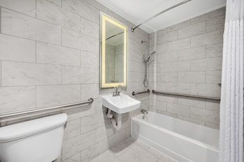 Room, 1 King Bed, Bathtub Grab Bars