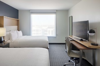 Suite, 1 Bedroom, Non Smoking, City View (Hearing Accessible)