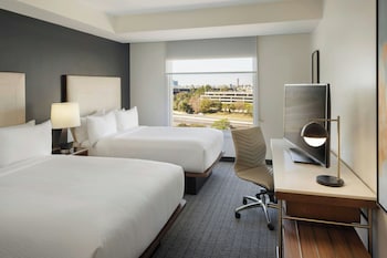 1 Bedroom Suite, 2 Double, Sofa bed, City view, High floor
