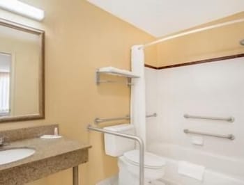 Room, 2 Double Beds, Accessible, Non Smoking (Mobility)