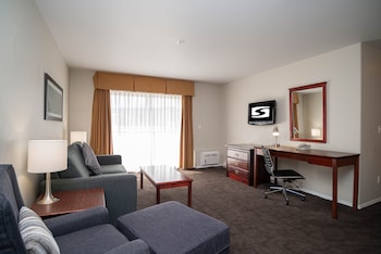 Suite, 1 King Bed with Sofa bed, Kitchen