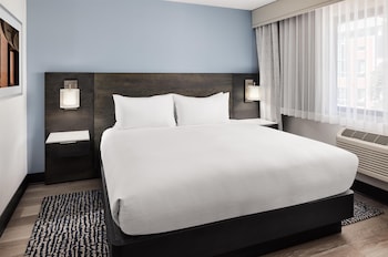 Suite, 1 King Bed, Non Smoking, Kitchen