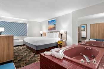 Standard Room, 1 King Bed, Jetted Tub