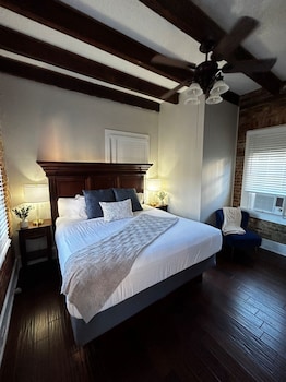 Premier Room, 1 King Bed, Non Smoking