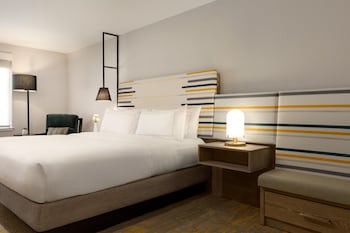 Classic Room, 1 King Bed