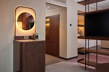 Junior Suite, 1 King Bed