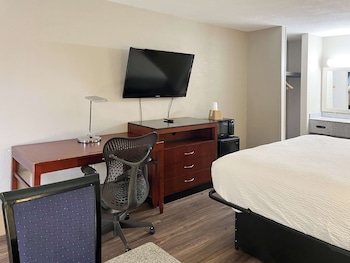 Room, 1 King Bed, Smoking, Balcony