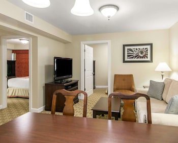 Suite, Multiple Beds, Accessible, Non Smoking