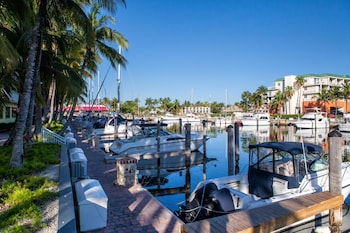 Room, 2 Double Beds, Marina View