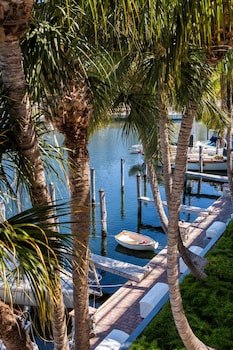 Room, 2 Double Beds, Marina View