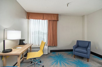 Room, 1 King Bed, Accessible, Non Smoking (Mobility, Tub with Grab Bars)