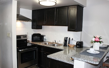 Suite, 1 Bedroom, Kitchen
