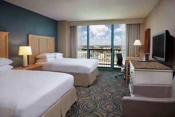 Room, 2 Queen Beds, Accessible, City View (Mobility & Hearing, Roll-in Shower)
