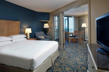 Suite, 1 King Bed, Balcony, Oceanfront