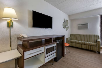 Suite, 2 Queen Beds, Non Smoking