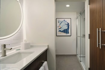 Suite, 1 Bedroom, Balcony